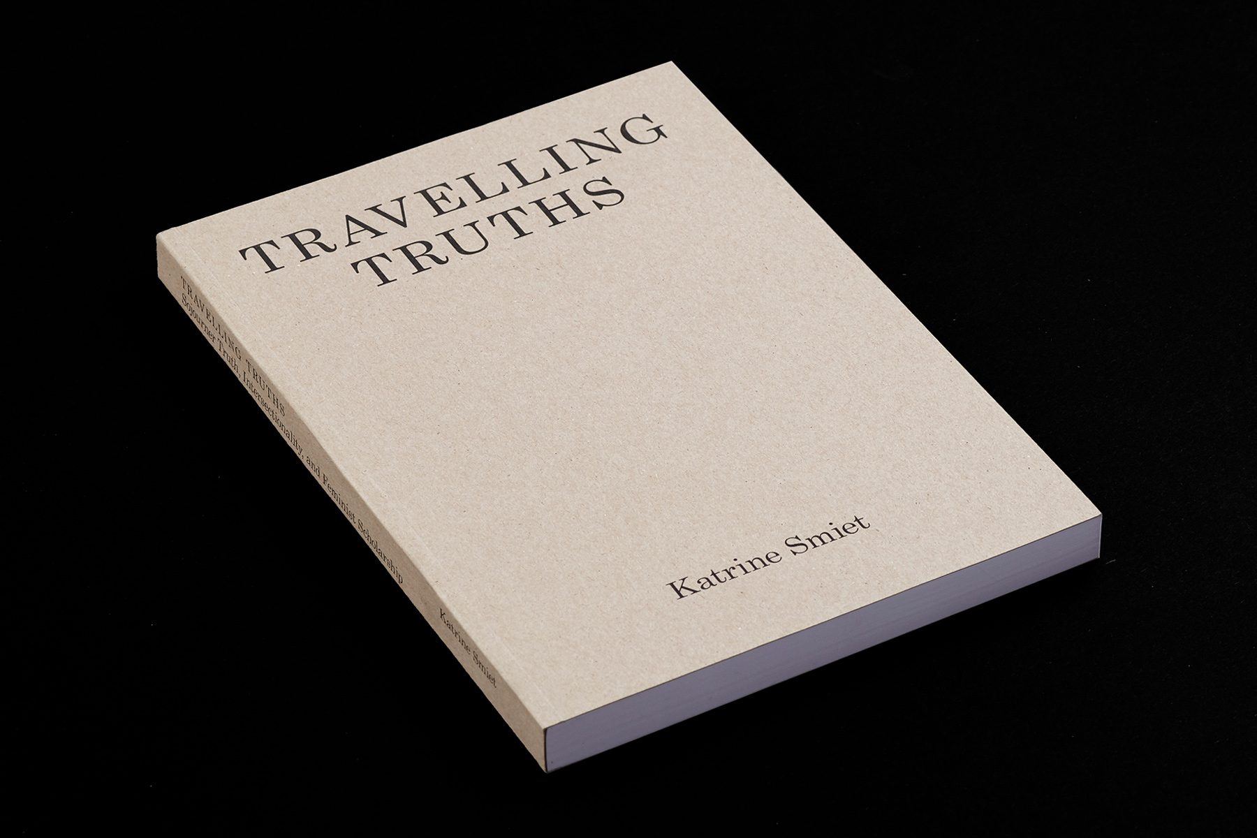 Travelling-Truths_Katrine-Smiet_2017_Dimitri-Jeannottat_1800x1200_1